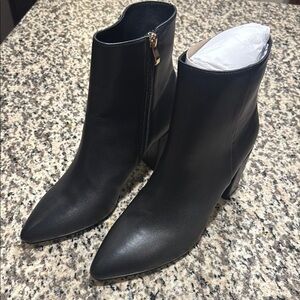 🆕 Smash Chiku Chunky Heel Black Leather Ankle Boots. 10. NWOT!!💥💥